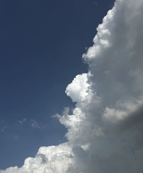 Yet another picture of a cloud
